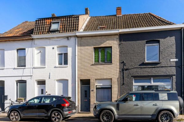 Twee gevelwoning
                            te huur in Bissegem