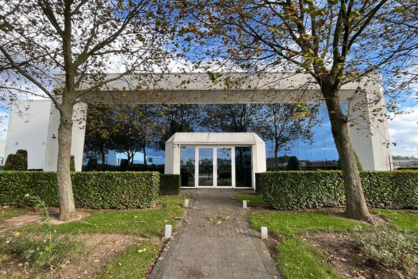 Industrieel te huur / Maasmechelen