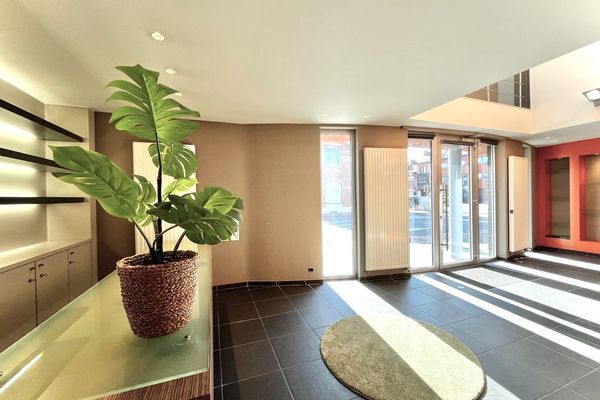 Commercieel Gebouw
                            te koop in Harelbeke