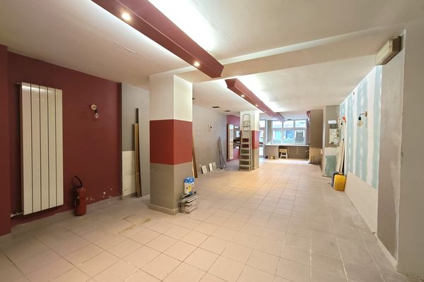 Commercial
                                a louer
                                in Gembloux
