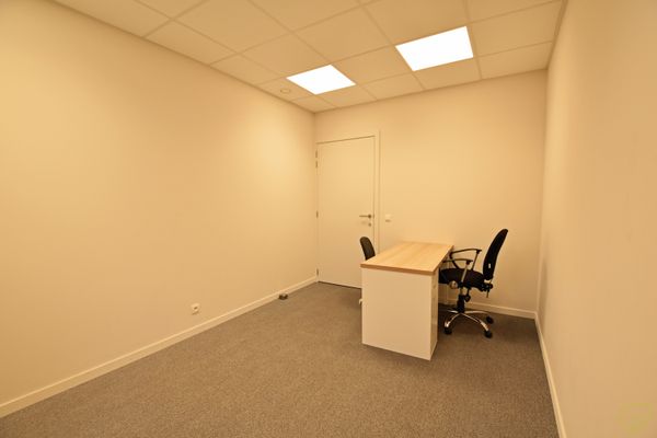 Kantoor te huur in Zomergem