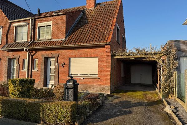 Driegevel woning
                            verkocht in Harelbeke