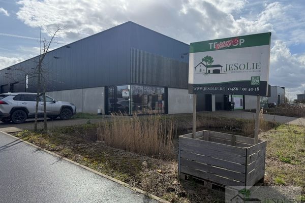 
                                        Commercieel
                                        verkocht
                                        in Tessenderlo-Ham
                                    