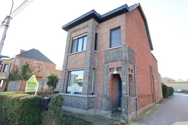 Huis
                                verkocht
                                in Roeselare