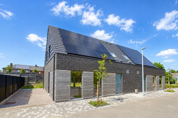 Huis
                            te koop in Deerlijk