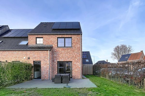 Huis
                                verhuurd
                                in Adegem