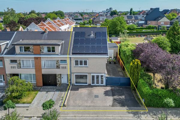 
                                        Huis
                                        te koop
                                        in Hasselt
                                    