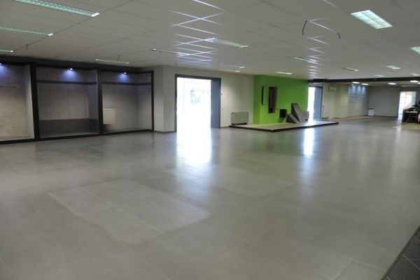 Commercieel verhuurd / Paal