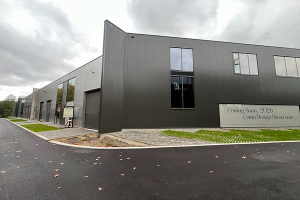 Industrieel te koop / As