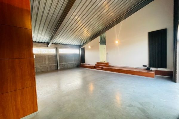Loft
                                te huur in Sint-Andries
