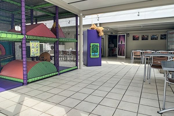 Commercieel te koop / Koersel