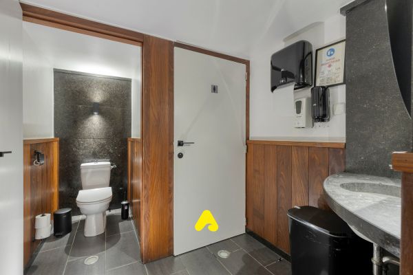 Commercial a vendre / La Panne