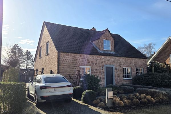 Estate main image