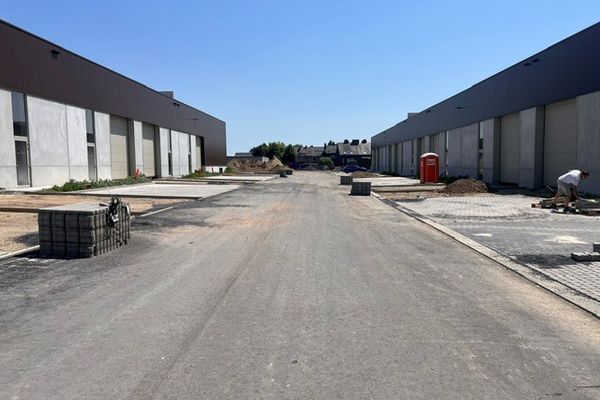 Industrieel te huur / Halen