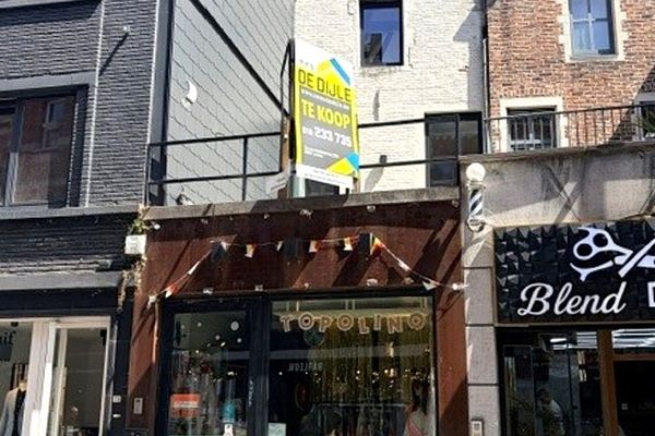 Handelspand met woonst
                                te koop in Leuven