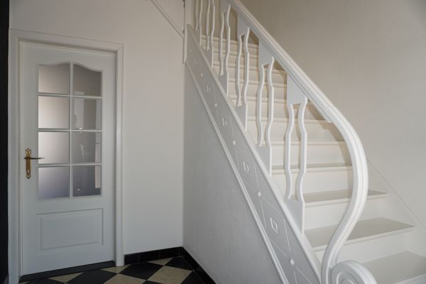 Huis te huur / Paal