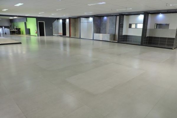 Commercieel verhuurd / Paal