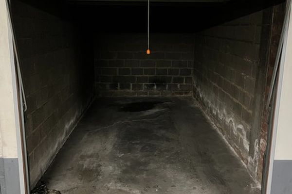Garage
                            te koop in Deurne