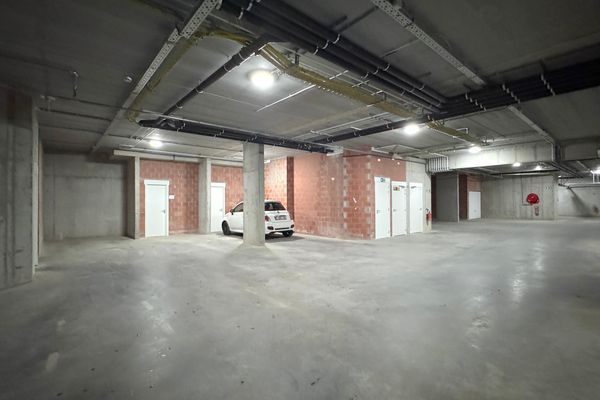 Parking te koop in Sint-Andries
