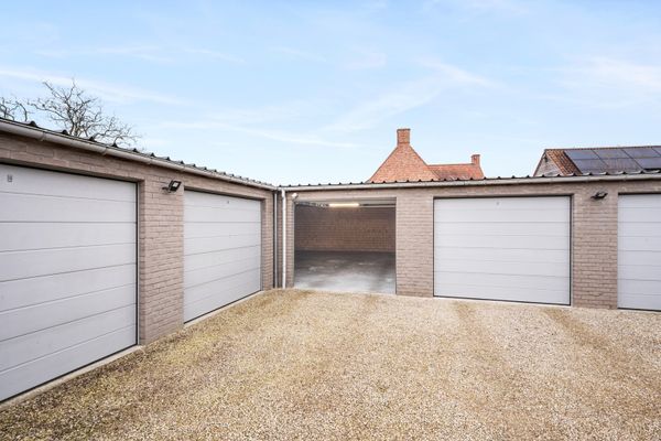 Garage
                                te koop
                                in Staden