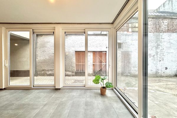 Gelijkvloers app.
                            te huur in Gent