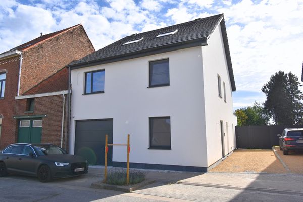 Estate main image
