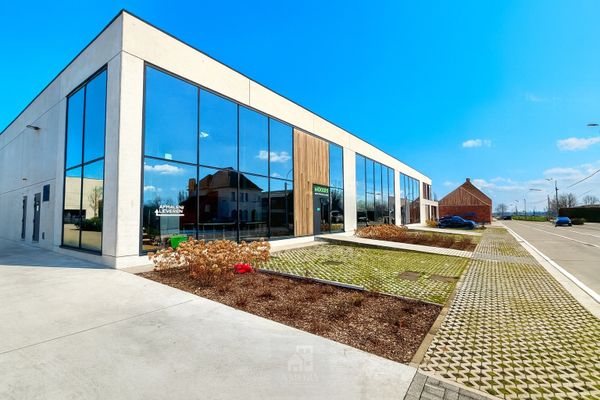 Industrieel
                                optie huur
                                in Waregem