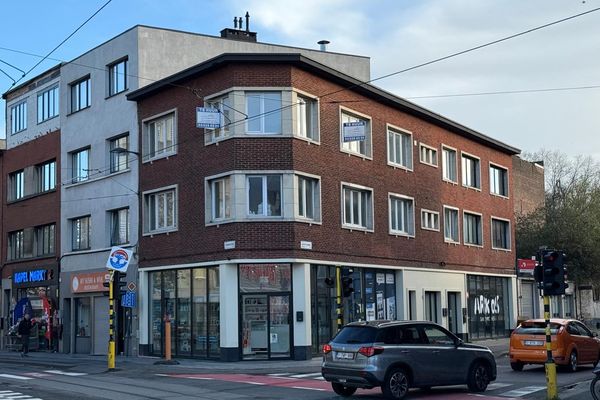 Opbrengsteigendom
                            te koop in Deurne