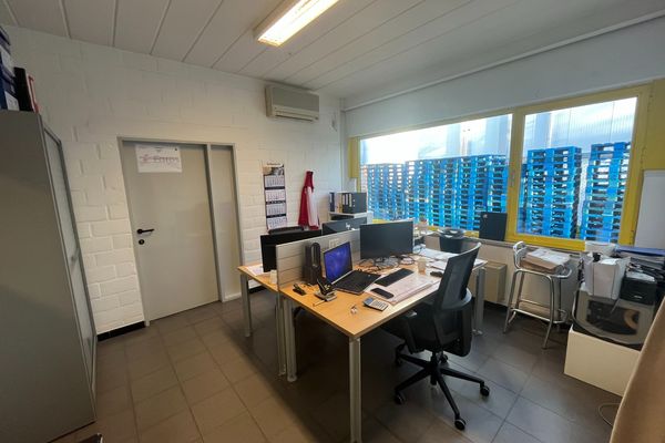 Industrieel te koop / Hasselt