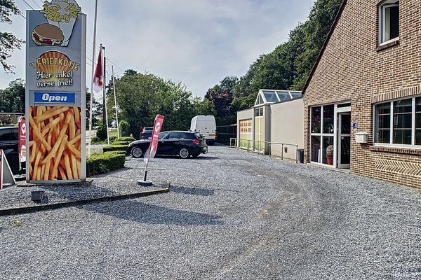 Commercieel te koop / Koersel