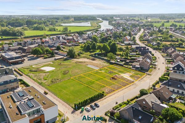Ground
                                for sale
                                in Wichelen