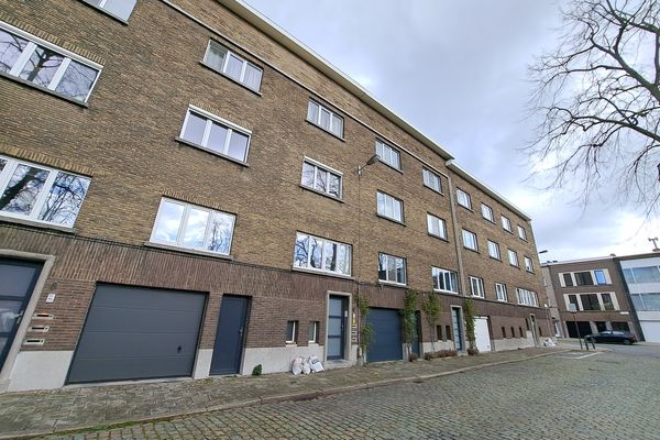 Estate main image