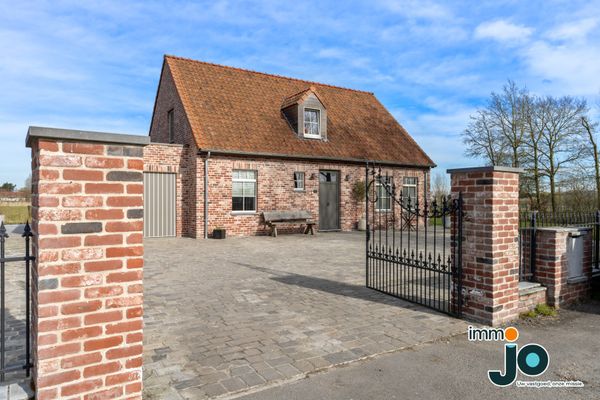 Huis
                                te koop
                                in Zedelgem