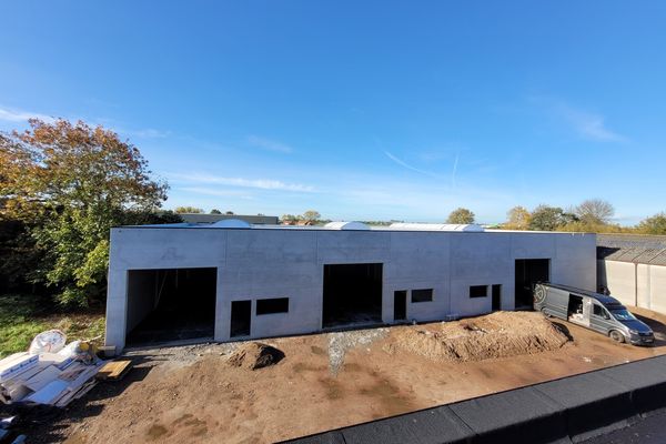 Commercieel
                                te koop
                                in Kortemark