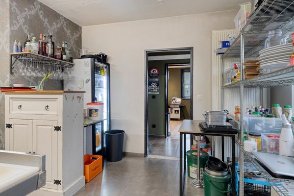 Commercieel te koop / Pelt