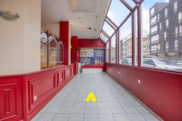 Commercieel te koop / De Panne