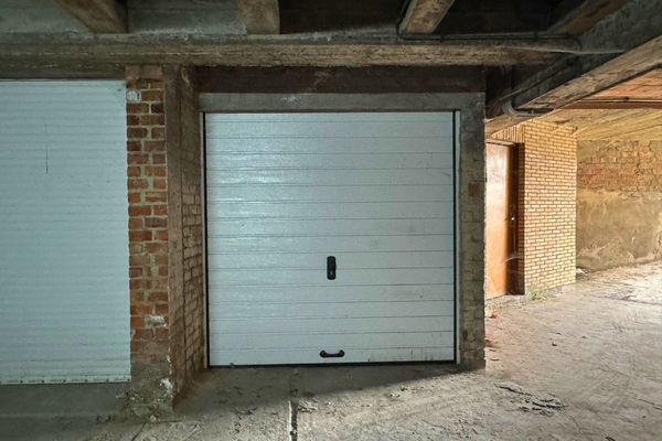 Garage - Parking
                                te koop
                                in Deurne