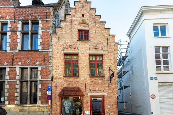 Commercieel kantoor
                            te koop in Brugge