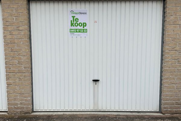 Garage - Parking
                                verkocht
                                in Eernegem