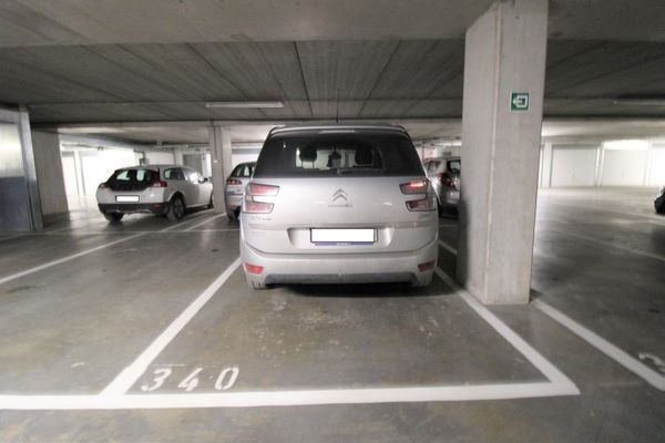 Garage - Parking
                                te huur
                                in Roeselare