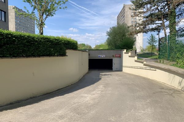 Garage - Parking
                                te koop
                                in Deurne
