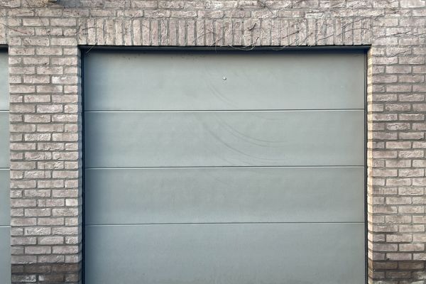 Garage - Parking
                                verkocht
                                in Aartrijke