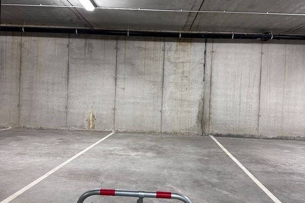 Garage - Parking
                                te huur
                                in Gistel