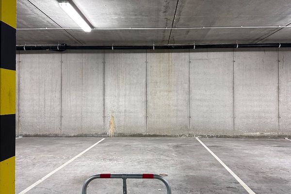 Garage - Parking
                                te koop
                                in Gistel