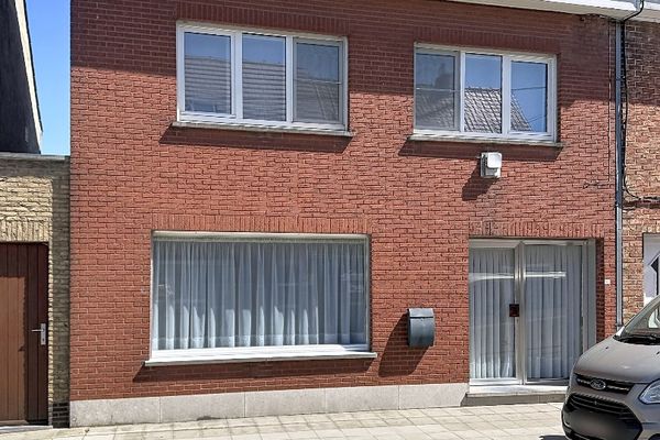 Woning
                                optie te huur
                                in Eernegem