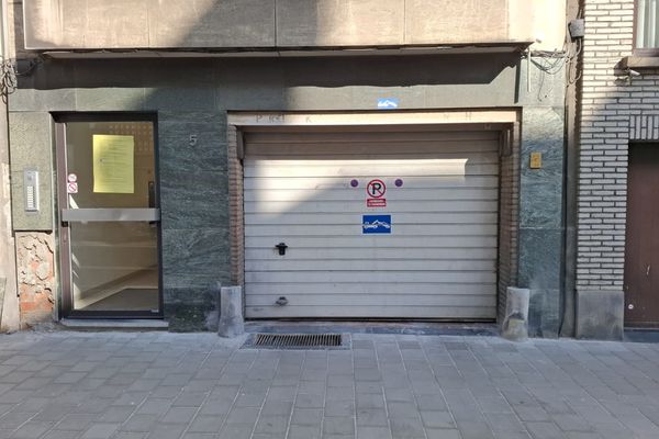 Garage - Parking
                                te huur
                                in Antwerpen