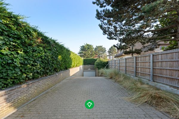 Garage - Parking
                                verkocht
                                in Westende