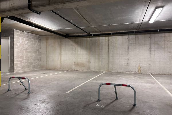 Garage - Parking
                                te koop
                                in Gistel