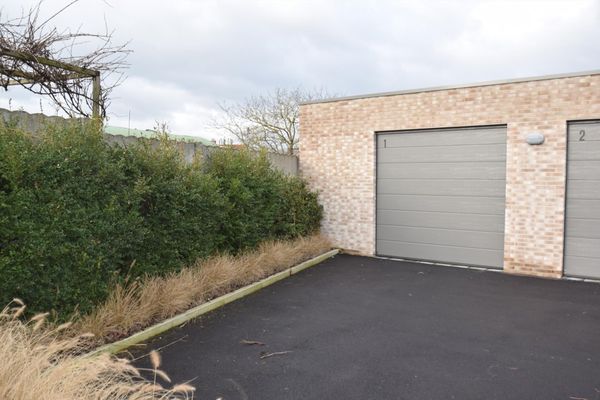 Garage - Parking
                                verkocht
                                in Izegem