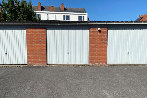 Garage - Parking
                                verkocht
                                in Kortemark
